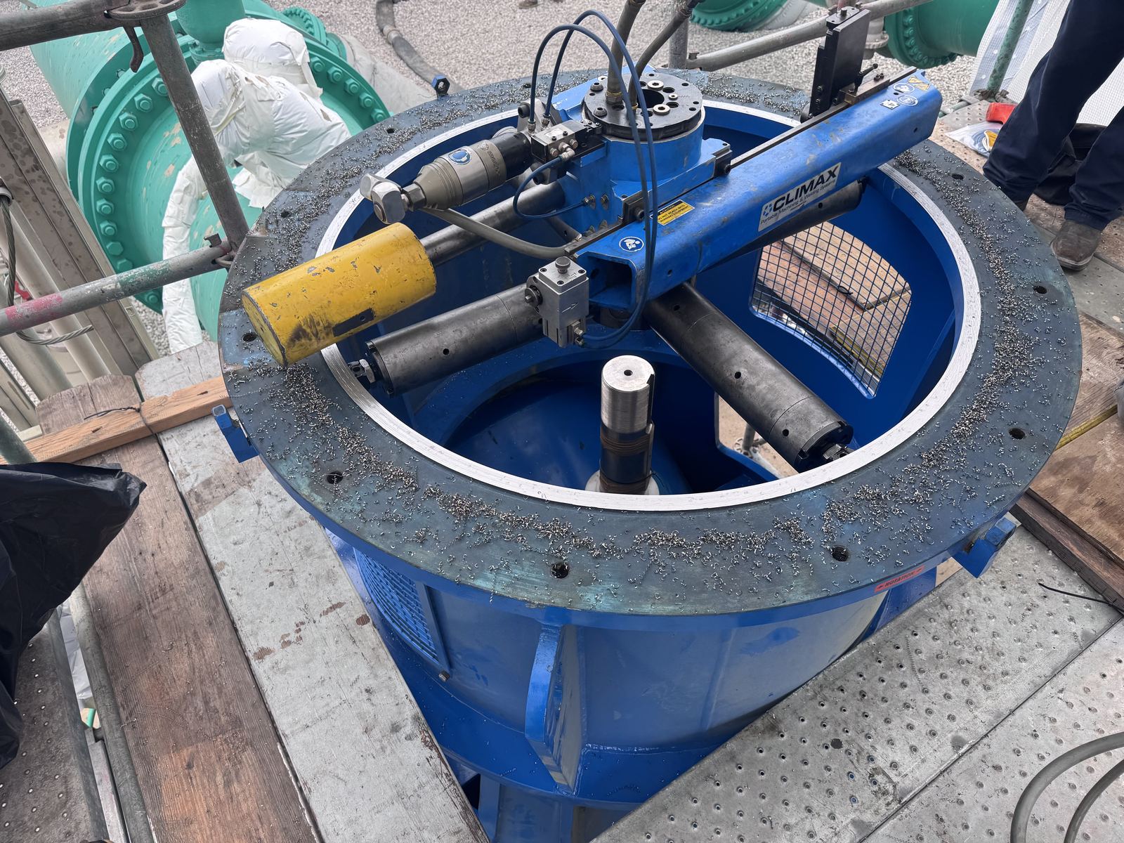 MAM machinist operating customer-rented line boring equipment on-site